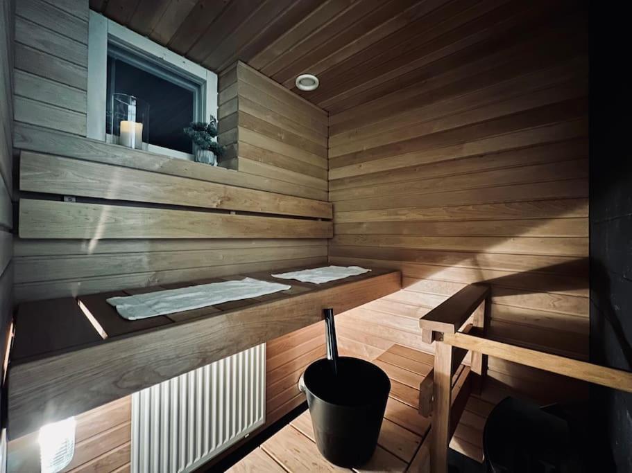 Spacious City Center Apt - Sauna - Self Check In ロヴァニエミ エクステリア 写真
